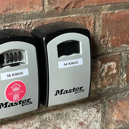 Kings, Hudson Quarter, *