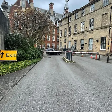 Kings, Hudson Quarter, York