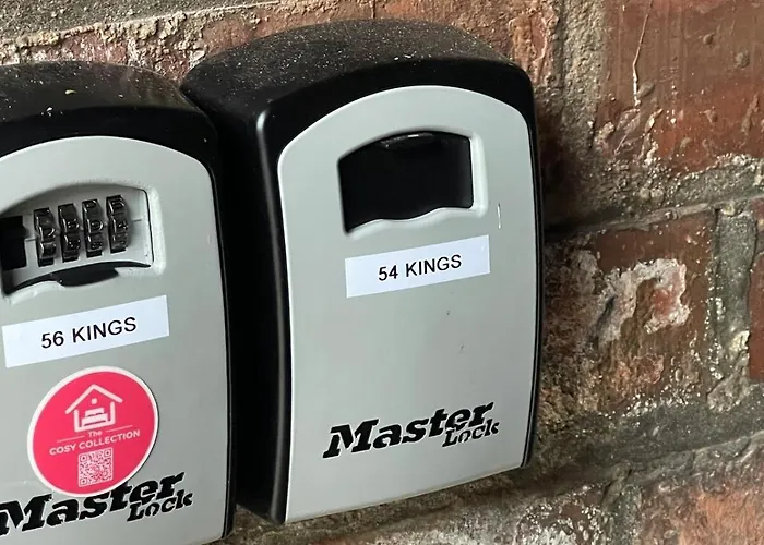 Kings, Hudson Quarter, *