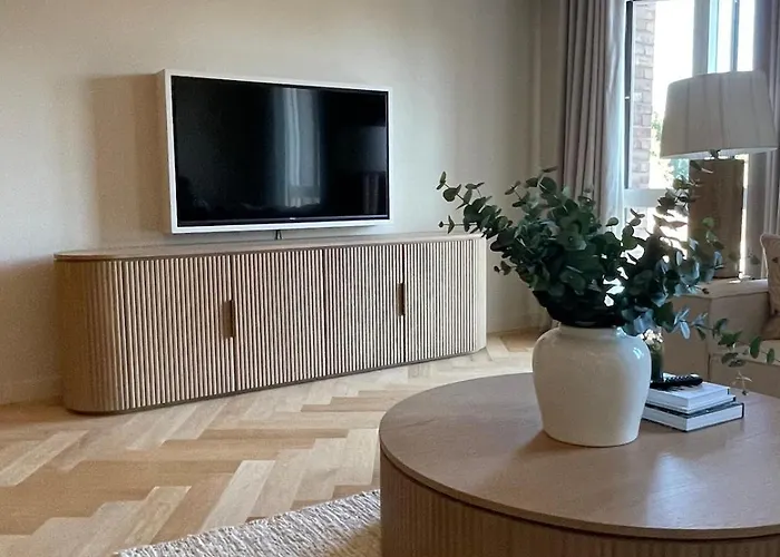 Kings, Hudson Quarter, * York