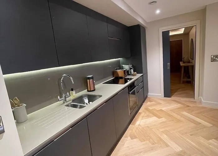 Kings, Hudson Quarter,