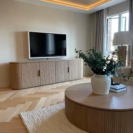 Kings, Hudson Quarter, * York